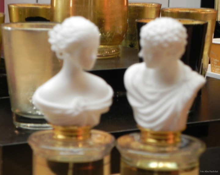 Perfumes com um toque histórico. A imperatriz francesa Joséphine e o romano Marco Antônio